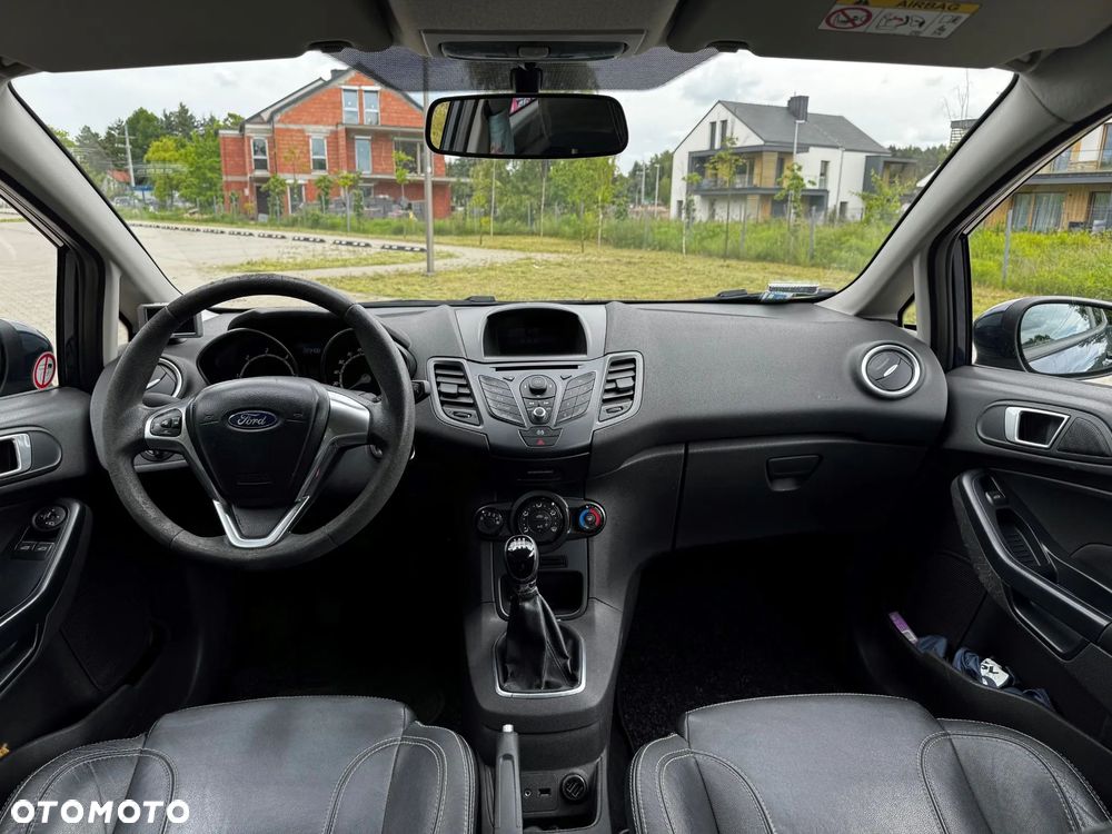 Ford Fiesta 1.5 TDCi Ambiente - 9