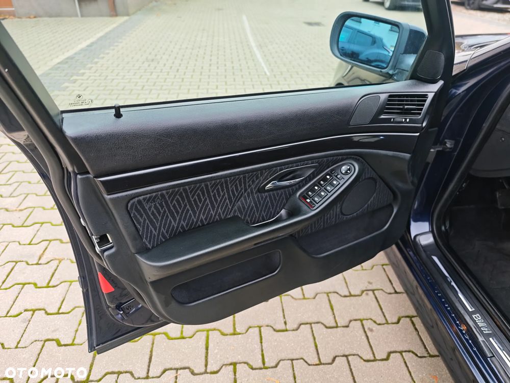 BMW Seria 5 - 29