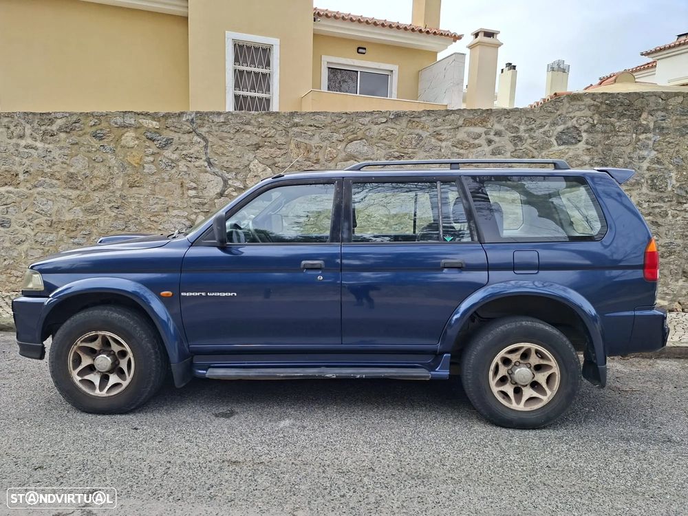 Mitsubishi Pajero Sport 2.5 TD GLS - 2