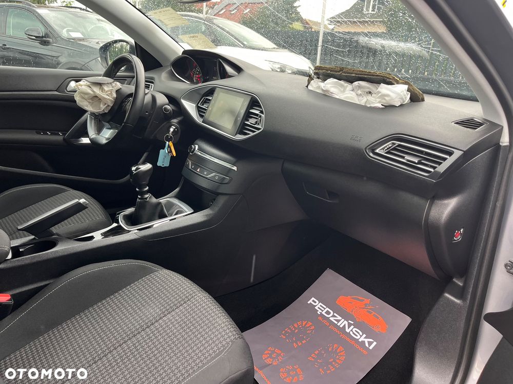 Peugeot 308 - 9