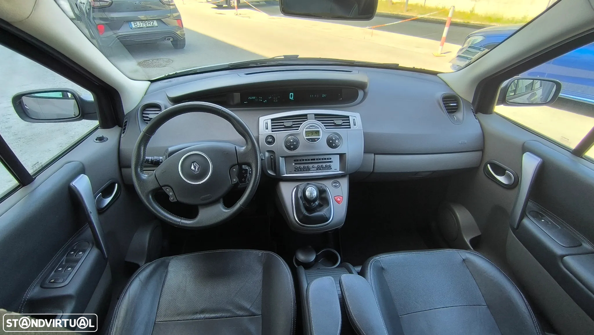 Renault Scénic 1.5 dCi Dynamique S - 12