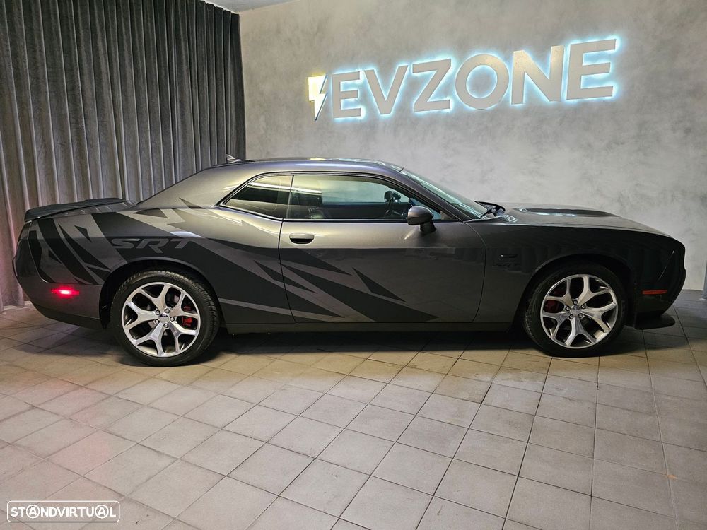 Dodge Challenger Auto SXT Plus - 10
