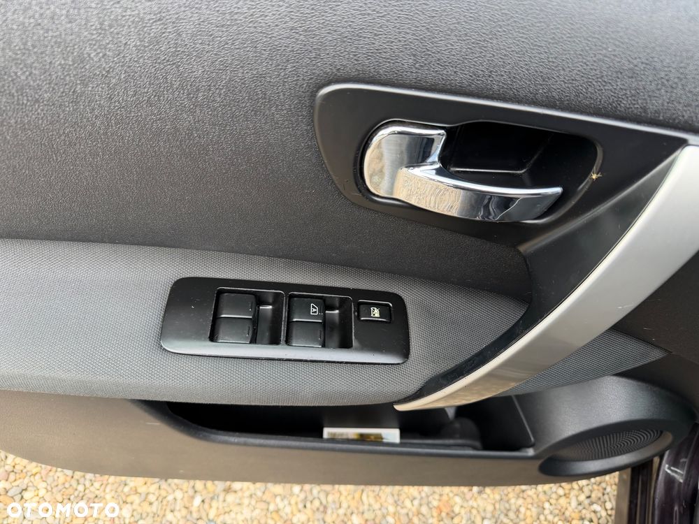 Nissan Qashqai 1.5 dCi DPF visia - 18