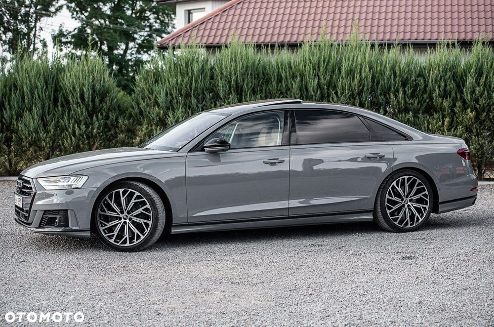 Audi A8 - 7