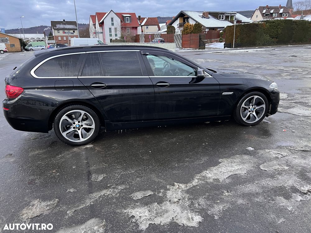 BMW Seria 5 525d Aut. Modern Line - 2