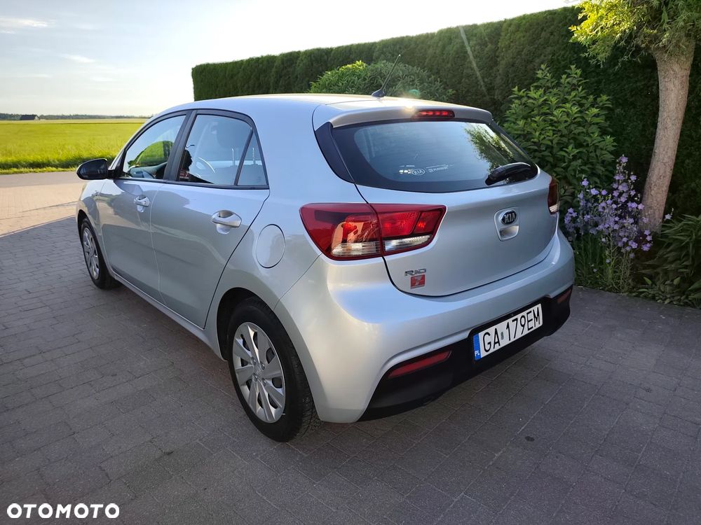 Kia Rio 1.2 M - 4