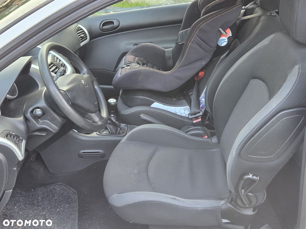 Peugeot 206 2011 photo 5