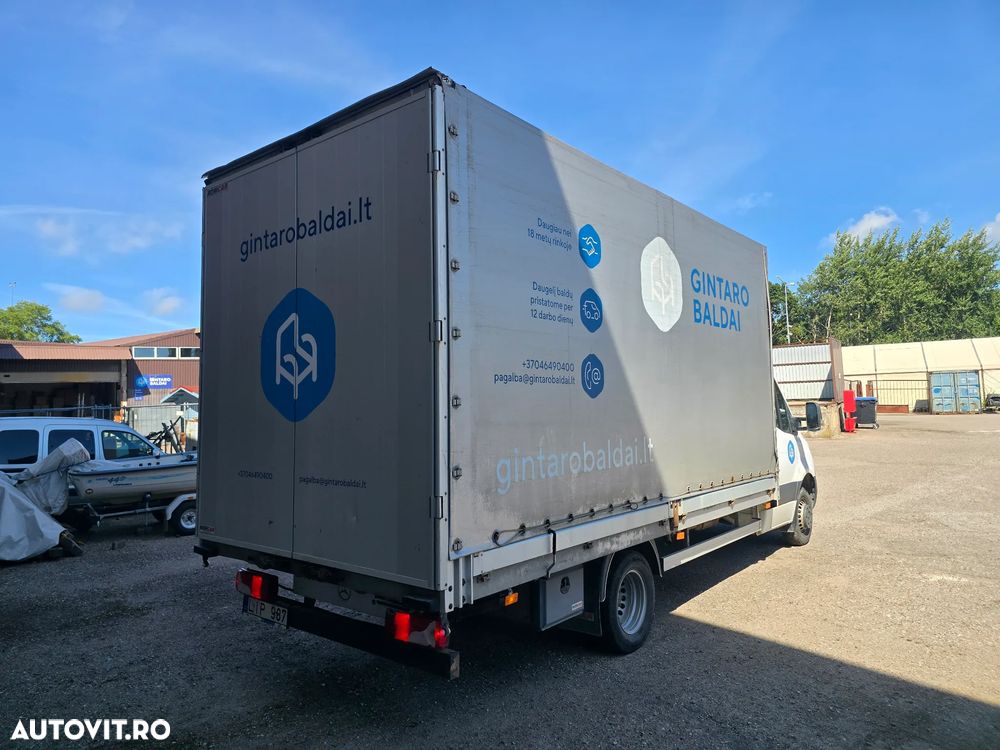 Mercedes-Benz Sprinter - 5