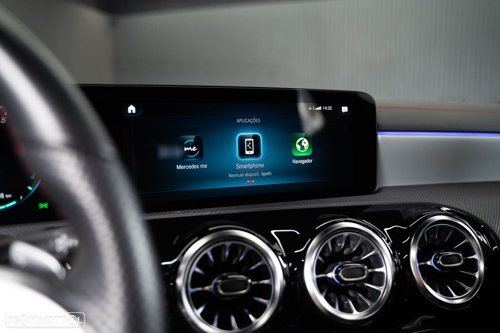 Mercedes-Benz CLA 250 e Shooting Brake AMG Line - 33