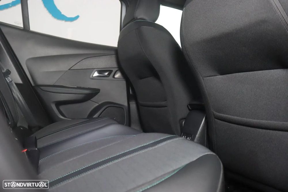 Peugeot e-2008 50 kWh Active Pack - 15