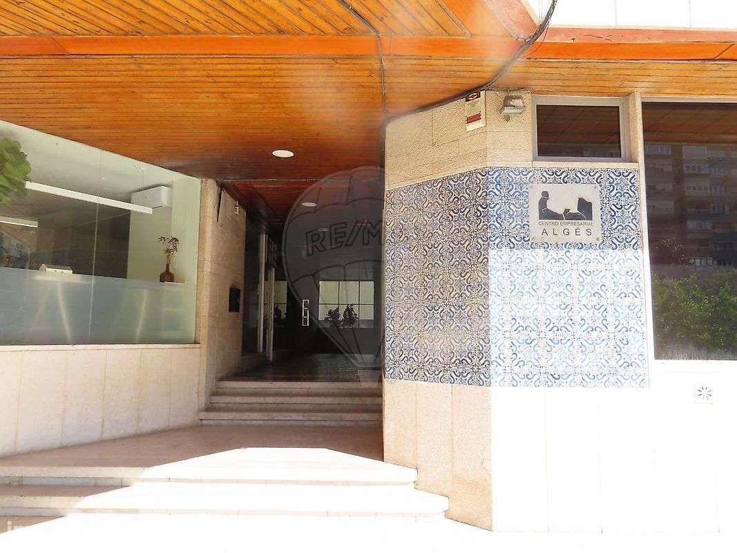 Loja  para arrendamento - Grande imagem: 2/17