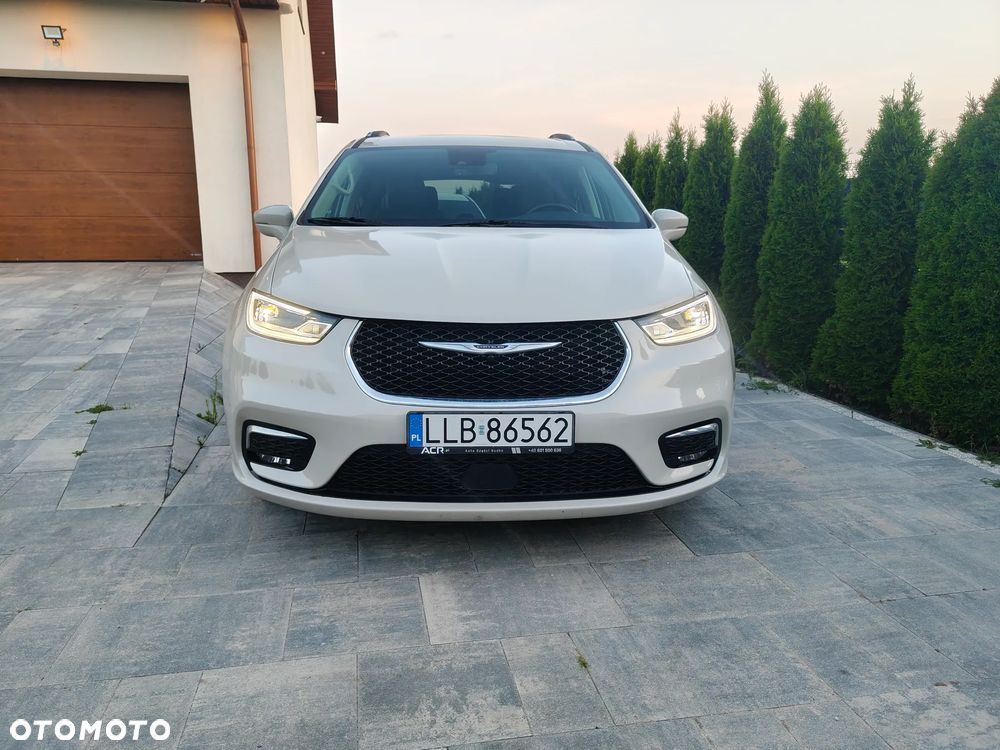 Chrysler Pacifica - 7