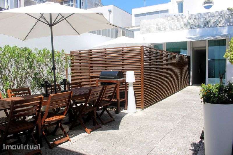 T6 com piscina e grande jardim - Grande imagem: 2/12