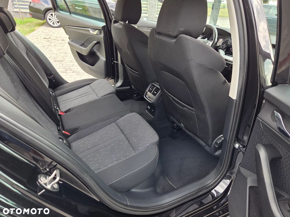 Skoda Octavia 2.0 TDI DSG Clever - 17