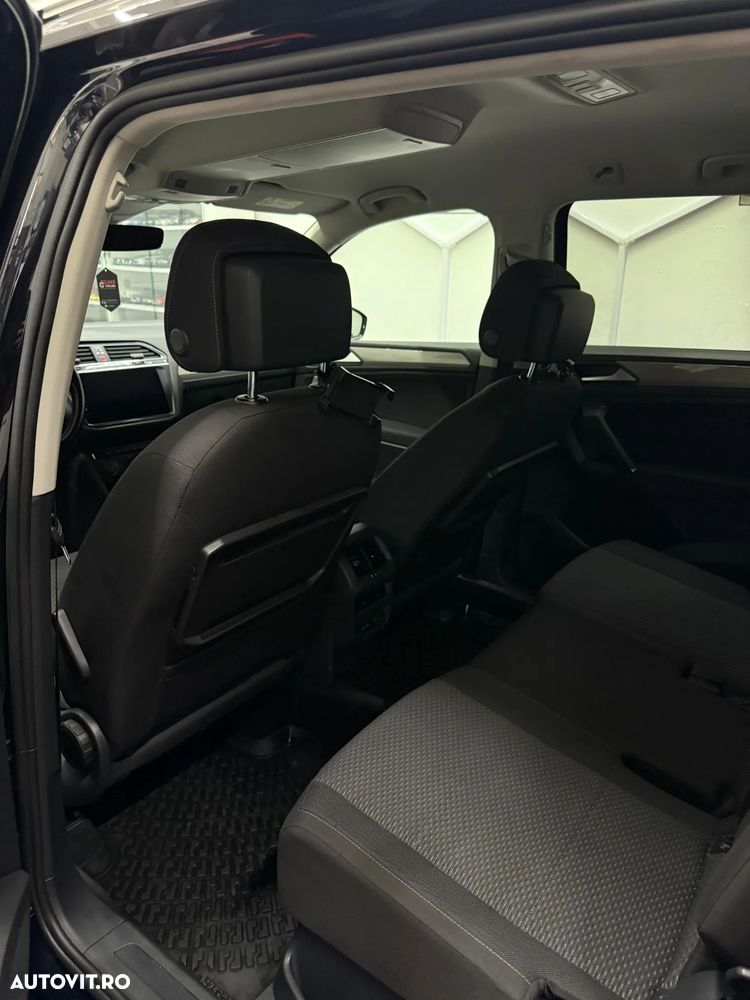 Volkswagen Tiguan - 10