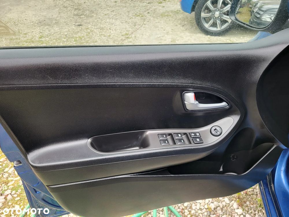 Kia Picanto 1.2 ISG UEFA EURO 2016 - 11
