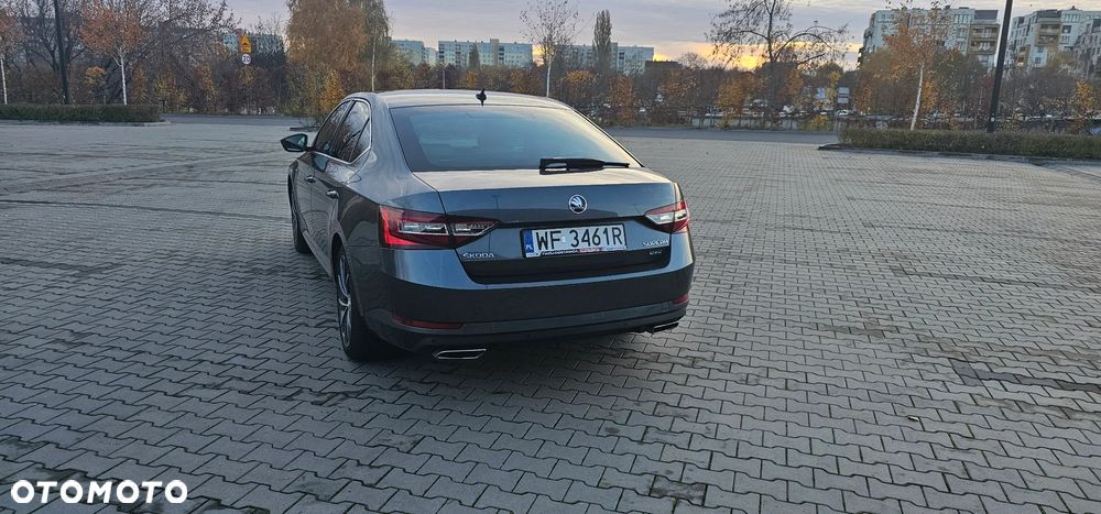 Skoda Superb 2.0 TSI 4x4 L&K DSG - 3