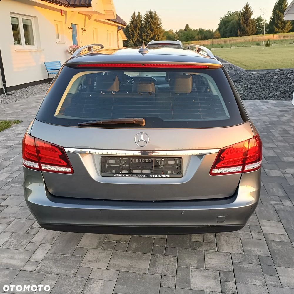 Mercedes-Benz Klasa E 300 T BlueTEC 7G-TRONIC - 21