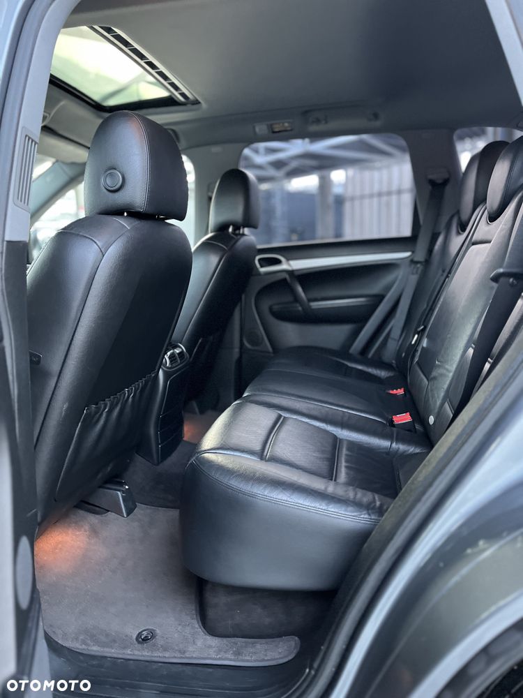 Porsche Cayenne - 35