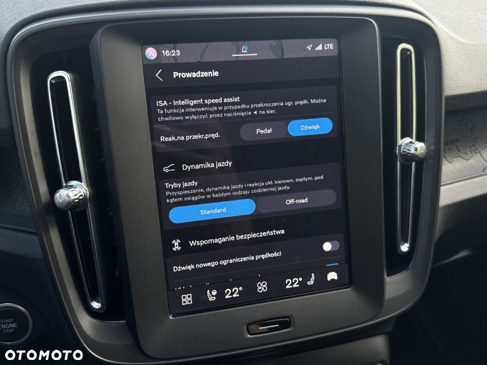Volvo XC 40 - 23