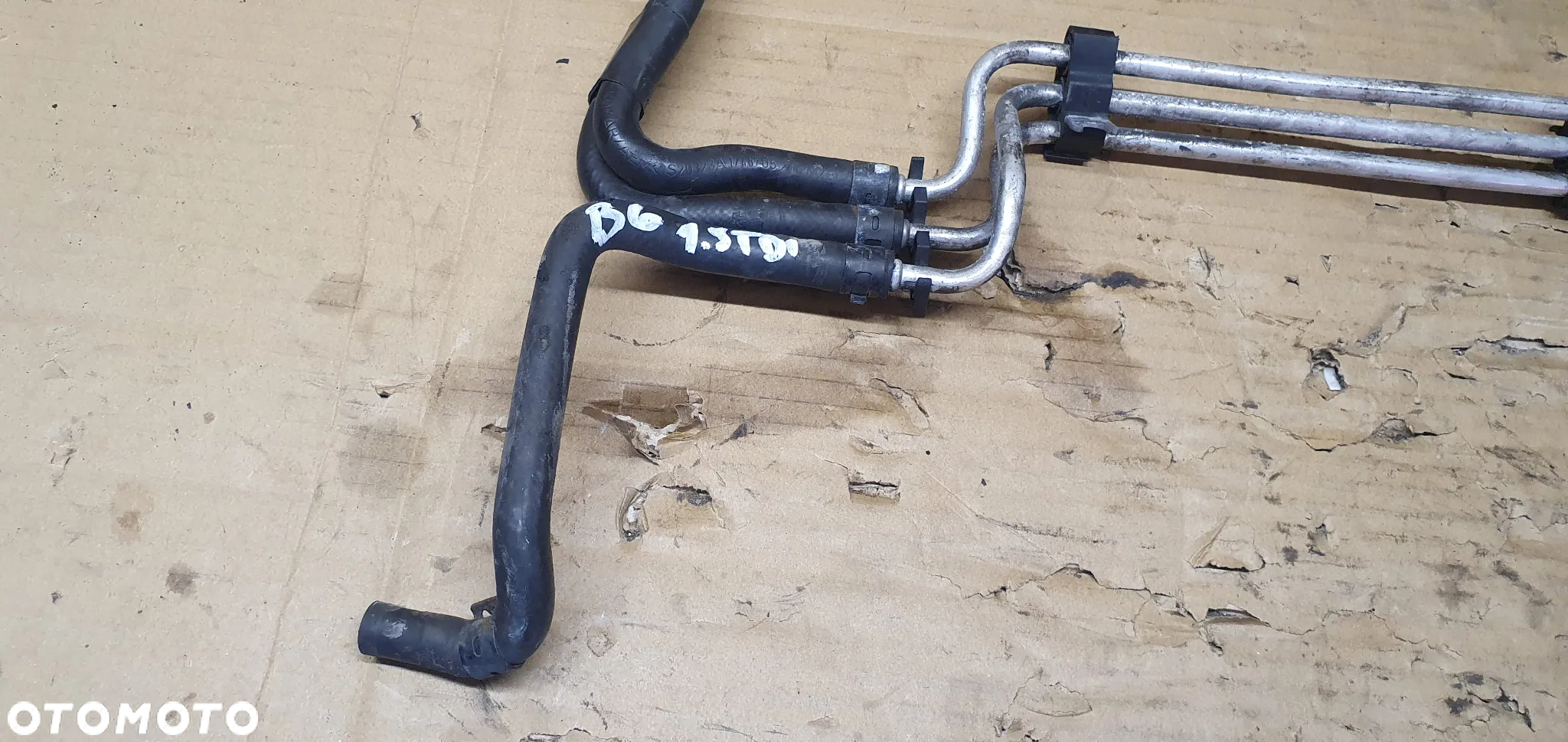 Przewody rurki paliwa VW Passat B6 1.9 TDI 3C0130307 3C0127399A - 3