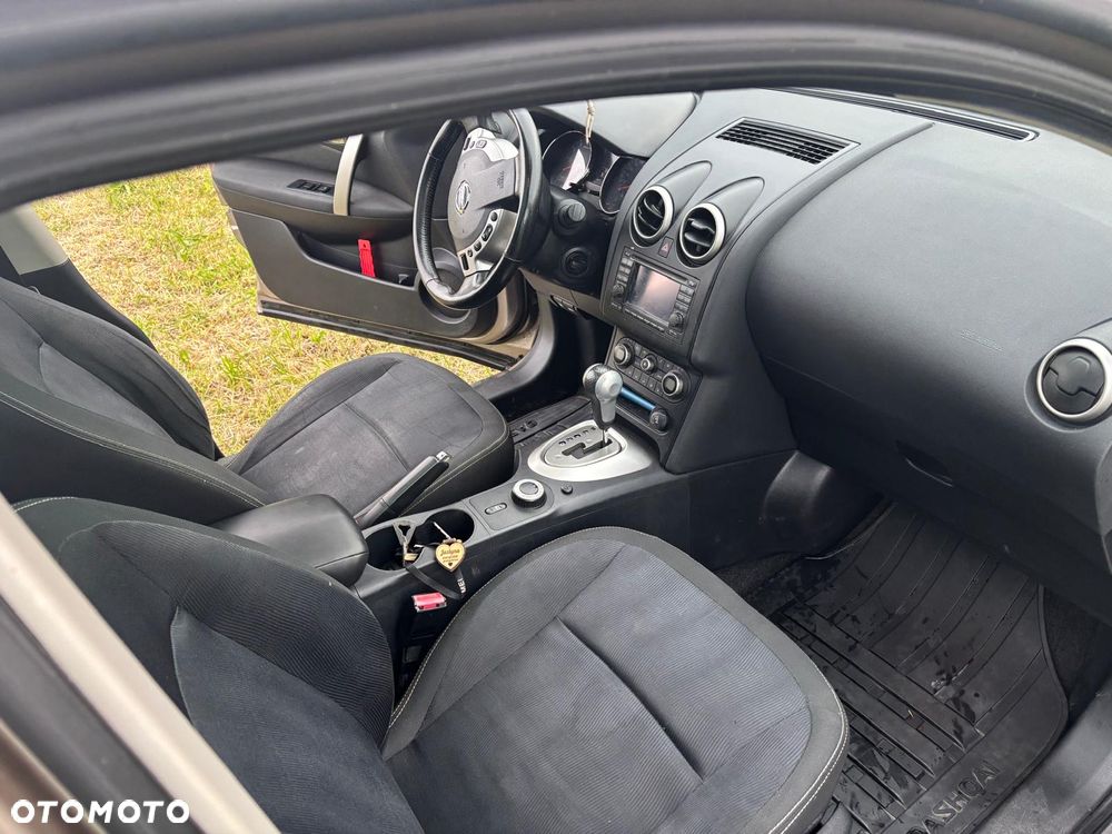 Nissan Qashqai 2.0 4x4 Lounge CVT - 13