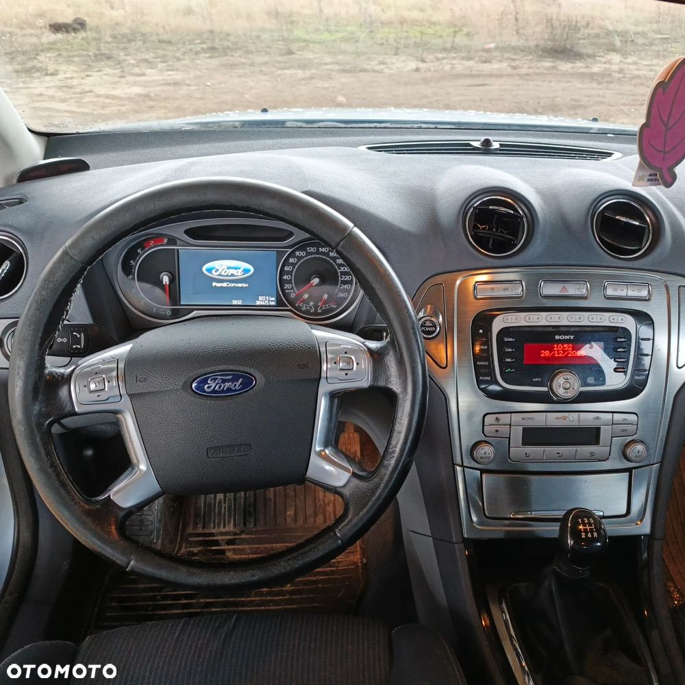 Ford Mondeo 2.0 Titanium - 12