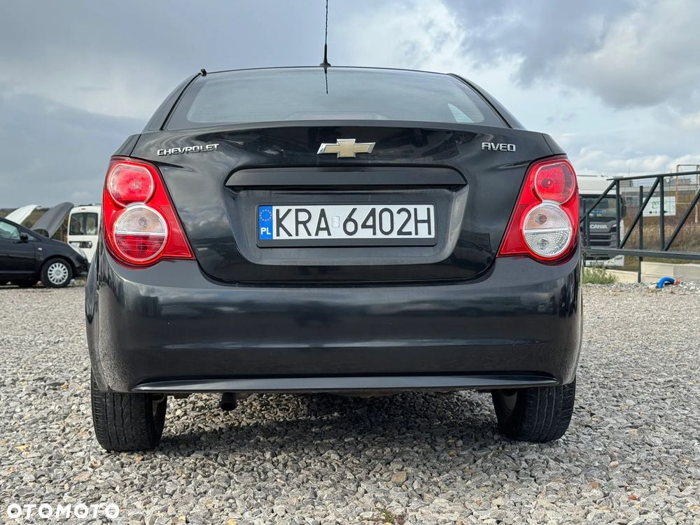 Chevrolet Aveo - 11