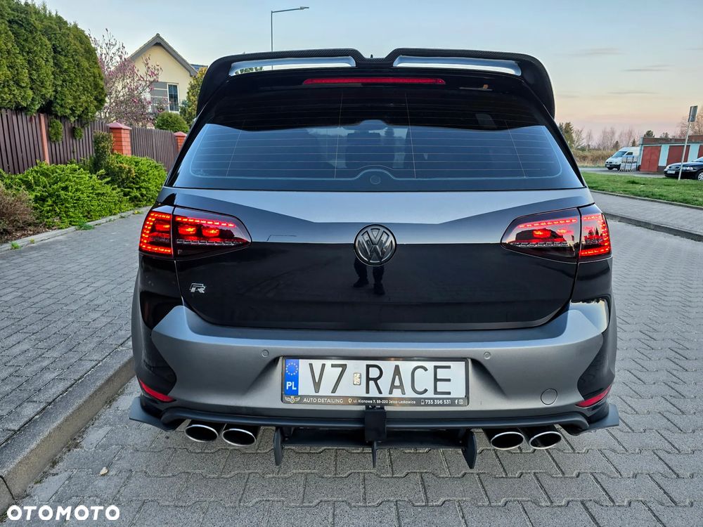 Volkswagen Golf - 10