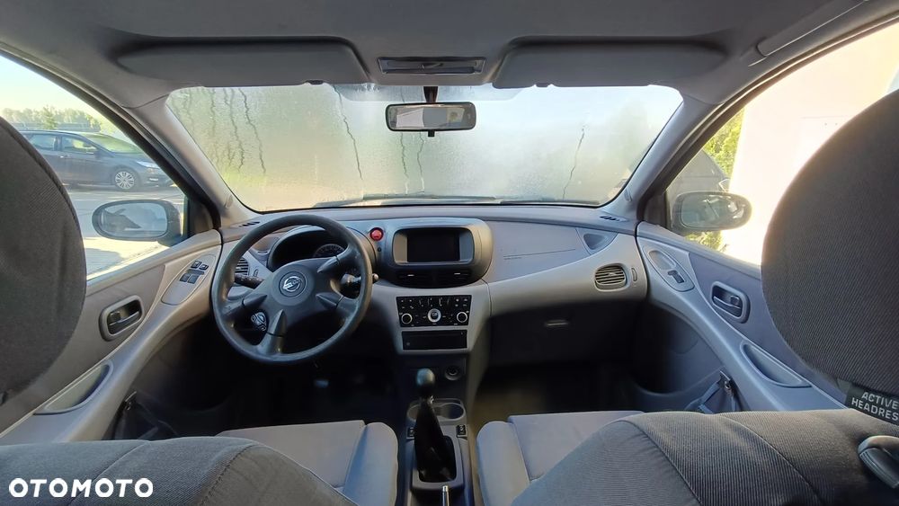 Nissan Almera - 14