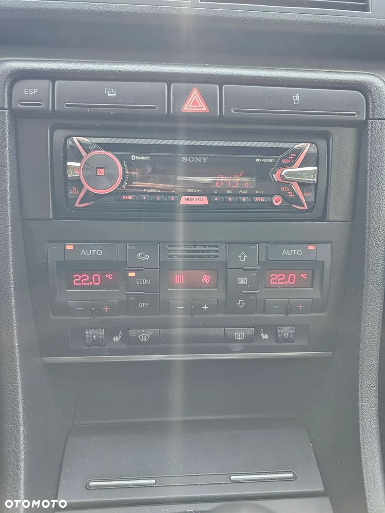 Audi A4 Limousine - 6