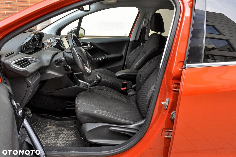 Peugeot 208 - 7