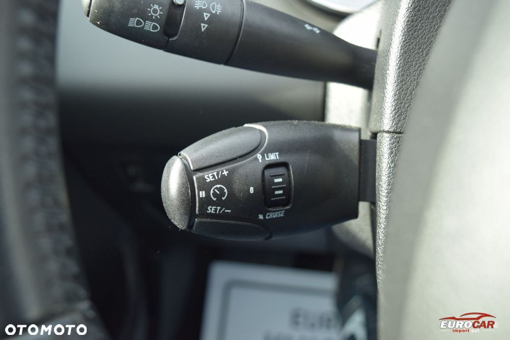 Peugeot 308 1.6 HDi Premium - 19