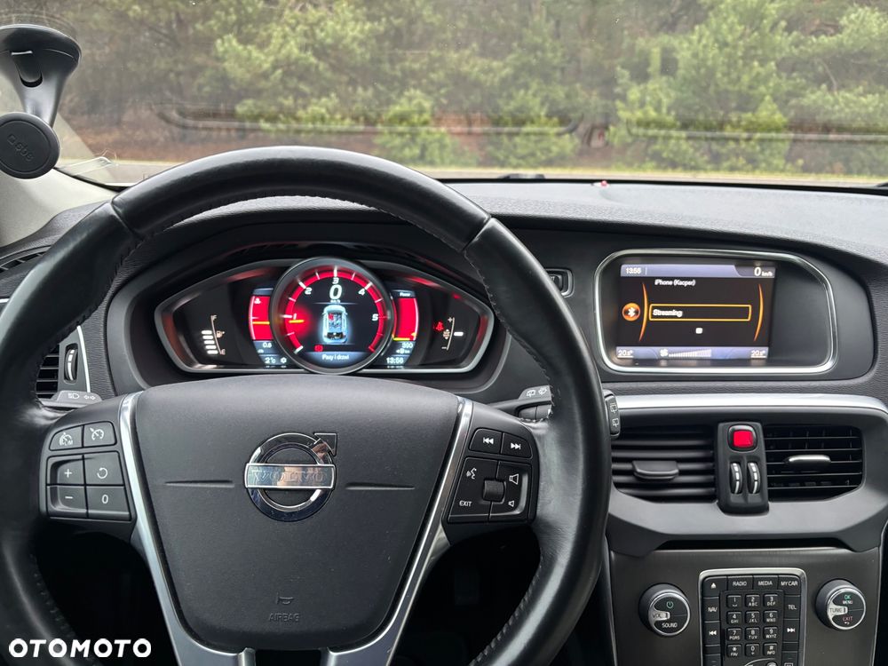 Volvo V40 D2 Momentum - 11