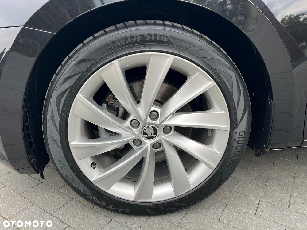 Skoda Superb 2.0 TDI 4x4 Style DSG - 36