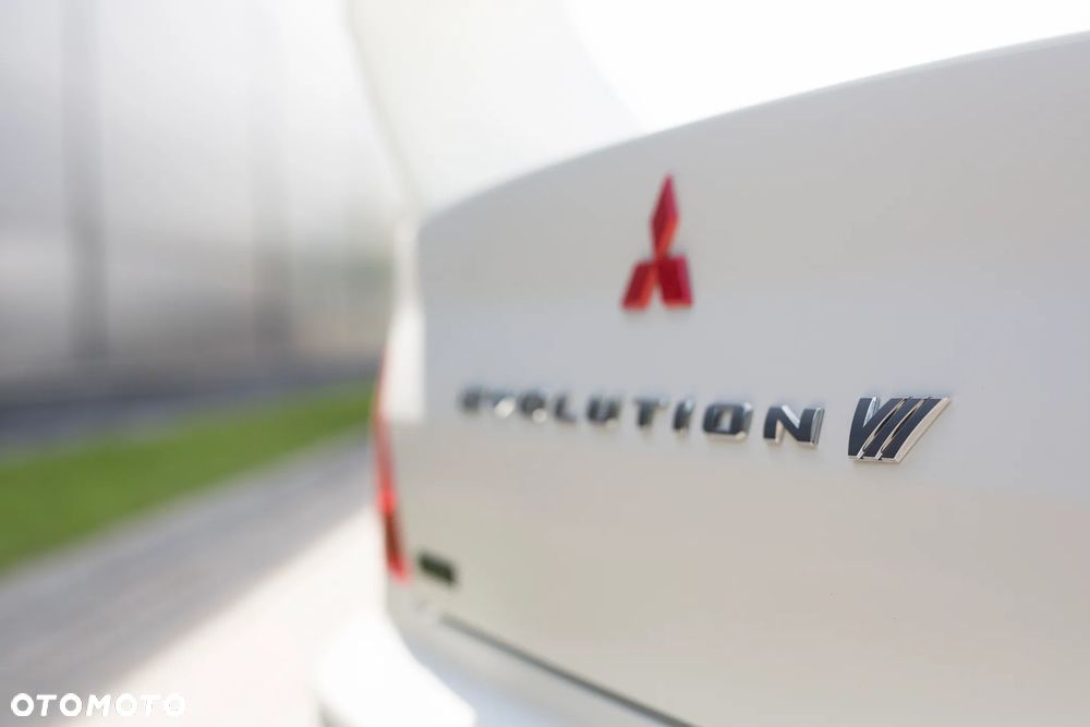 Mitsubishi Lancer Evolution IX - 4