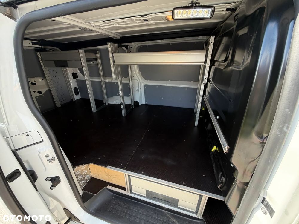 Opel VIVARO - 33