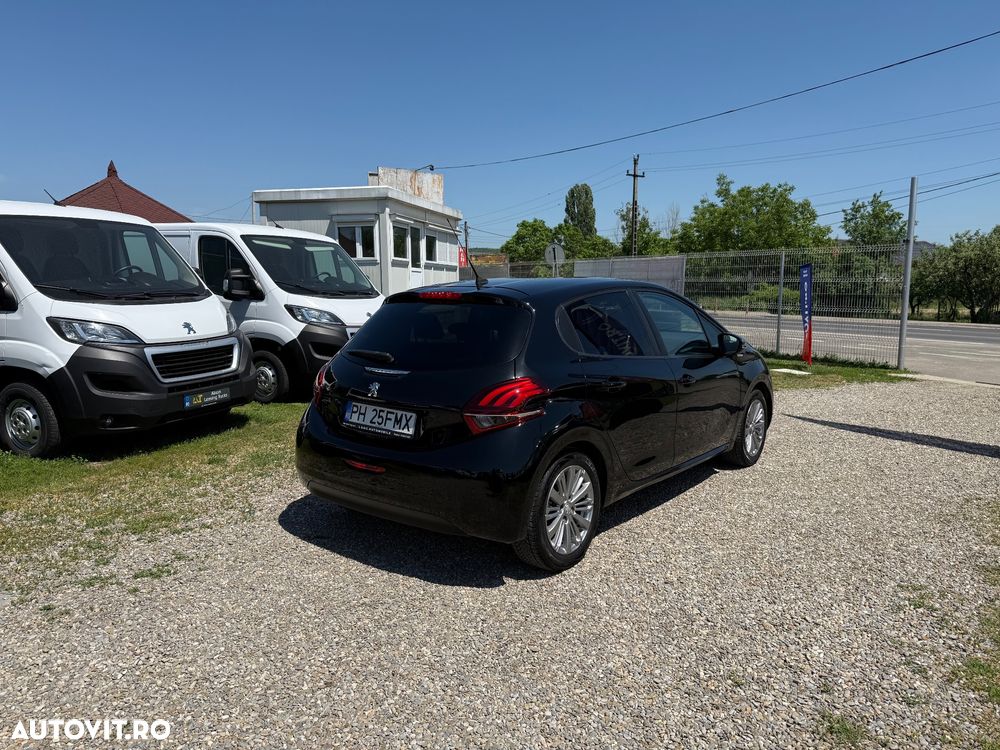 Peugeot 208 82 PureTech Style - 5