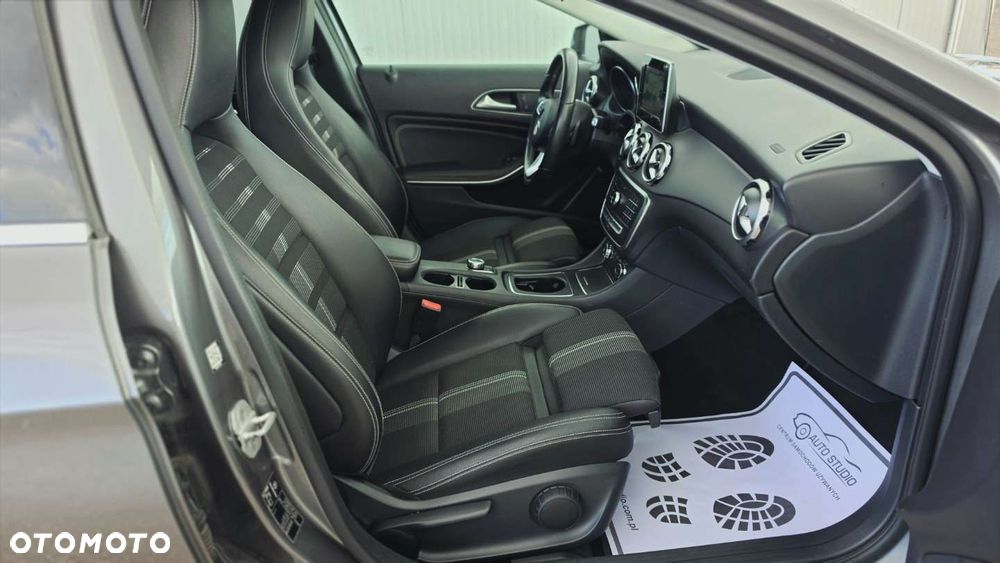 Mercedes-Benz GLA 200 7G-DCT Urban - 6