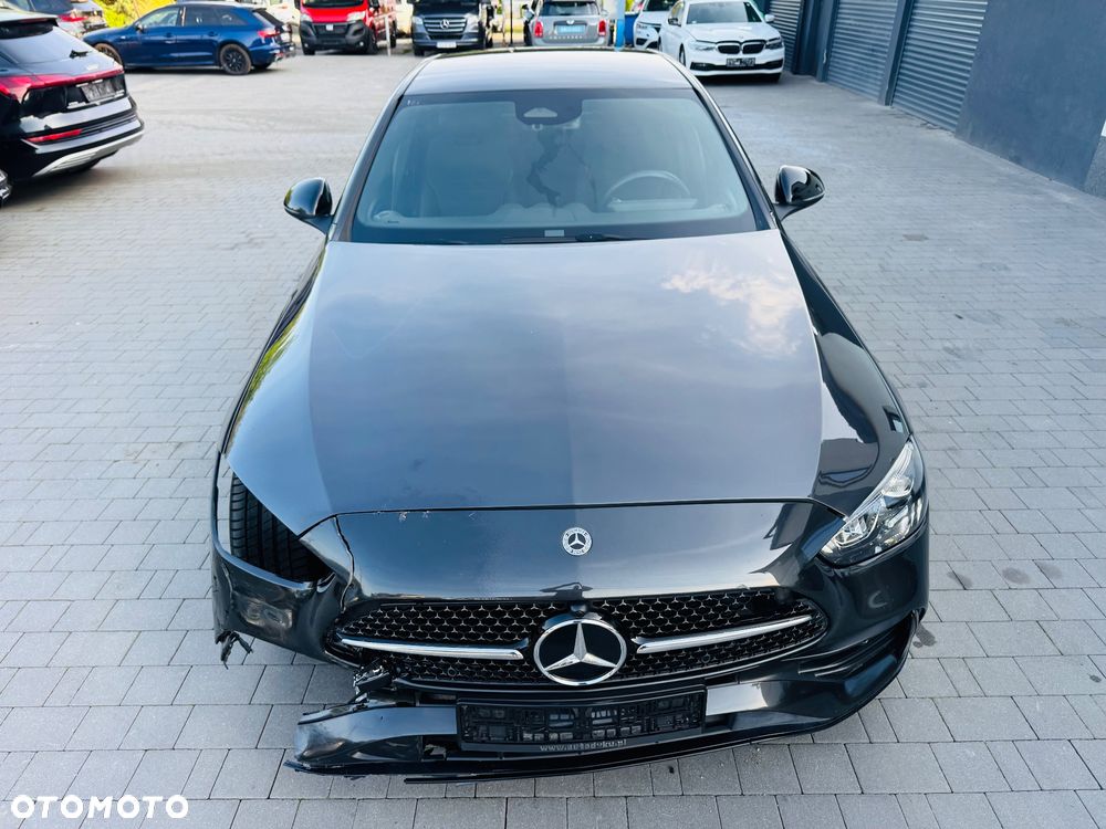 Mercedes-Benz Klasa C 220 d 4Matic 9G-TRONIC AMG Line - 3