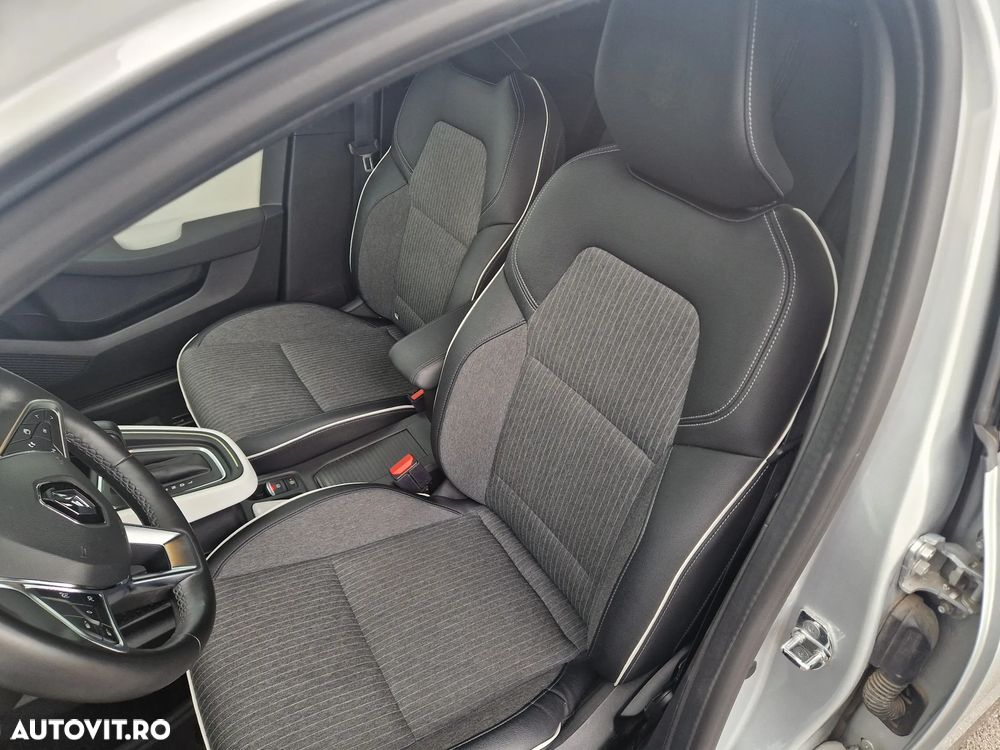 Renault Clio - 11