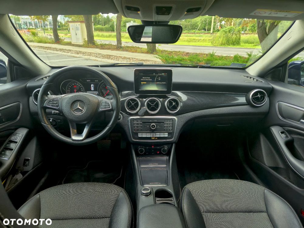 Mercedes-Benz CLA 180 d 7G-DCT - 9