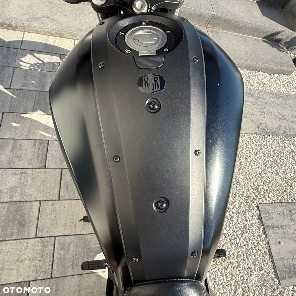 Yamaha XSR - 21