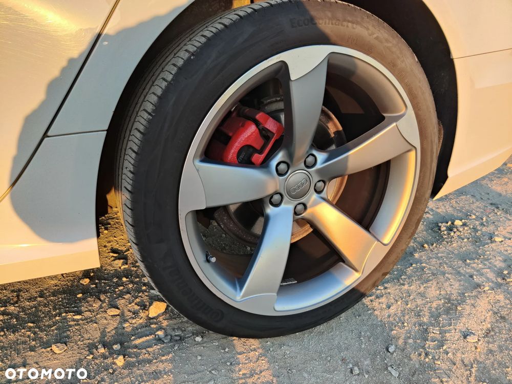 Audi A6 ver-2-0-tdi-ultra-s-tronic - 11