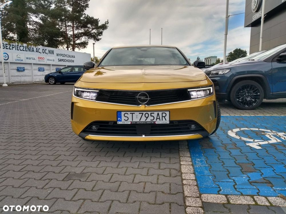 Opel Astra 1.2 T Elegance S&S - 4