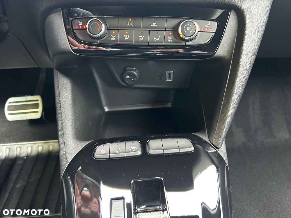 Opel Corsa 1.2 T mHEV GS eDCT - 23