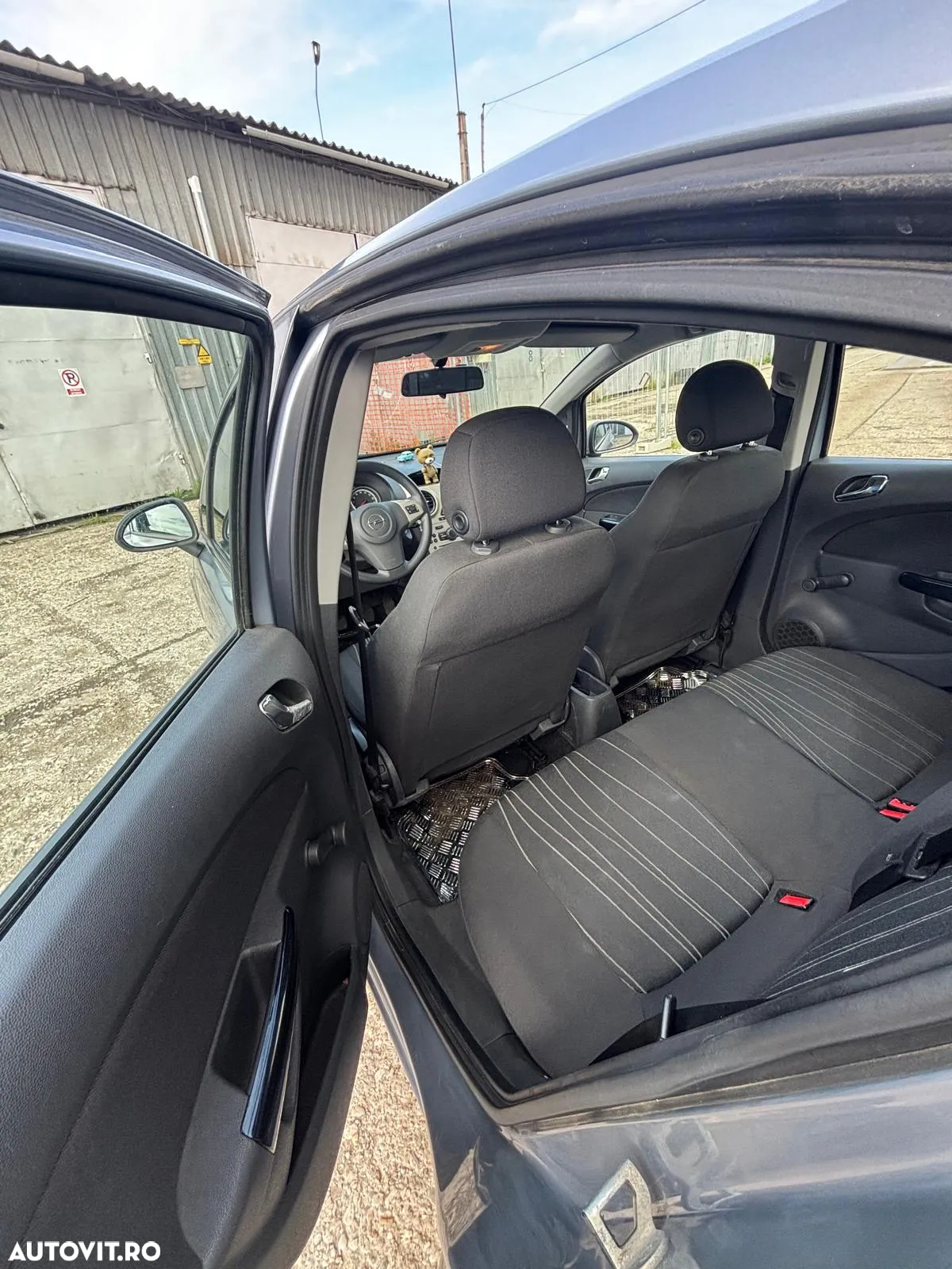 Opel Corsa - 8