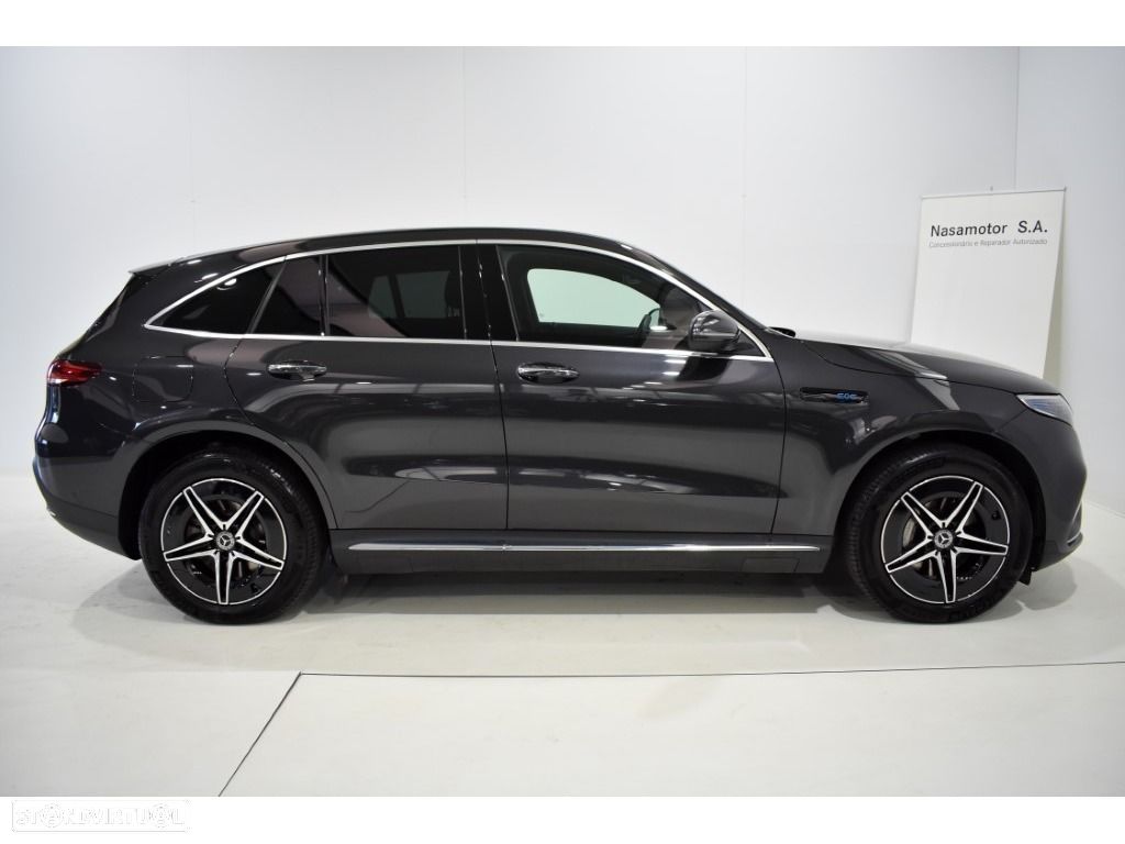 Mercedes-Benz EQC - 8