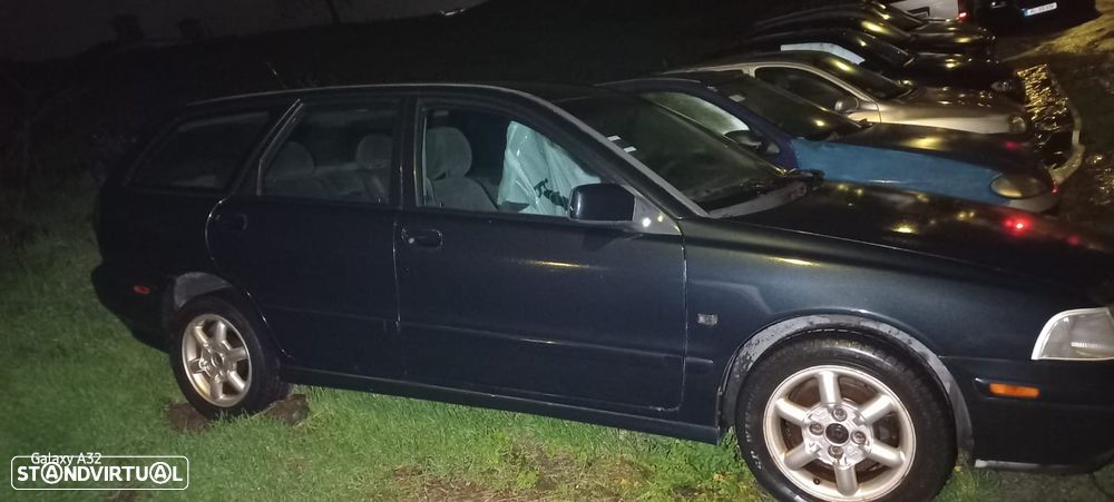 Volvo V40 Cross Country - 2