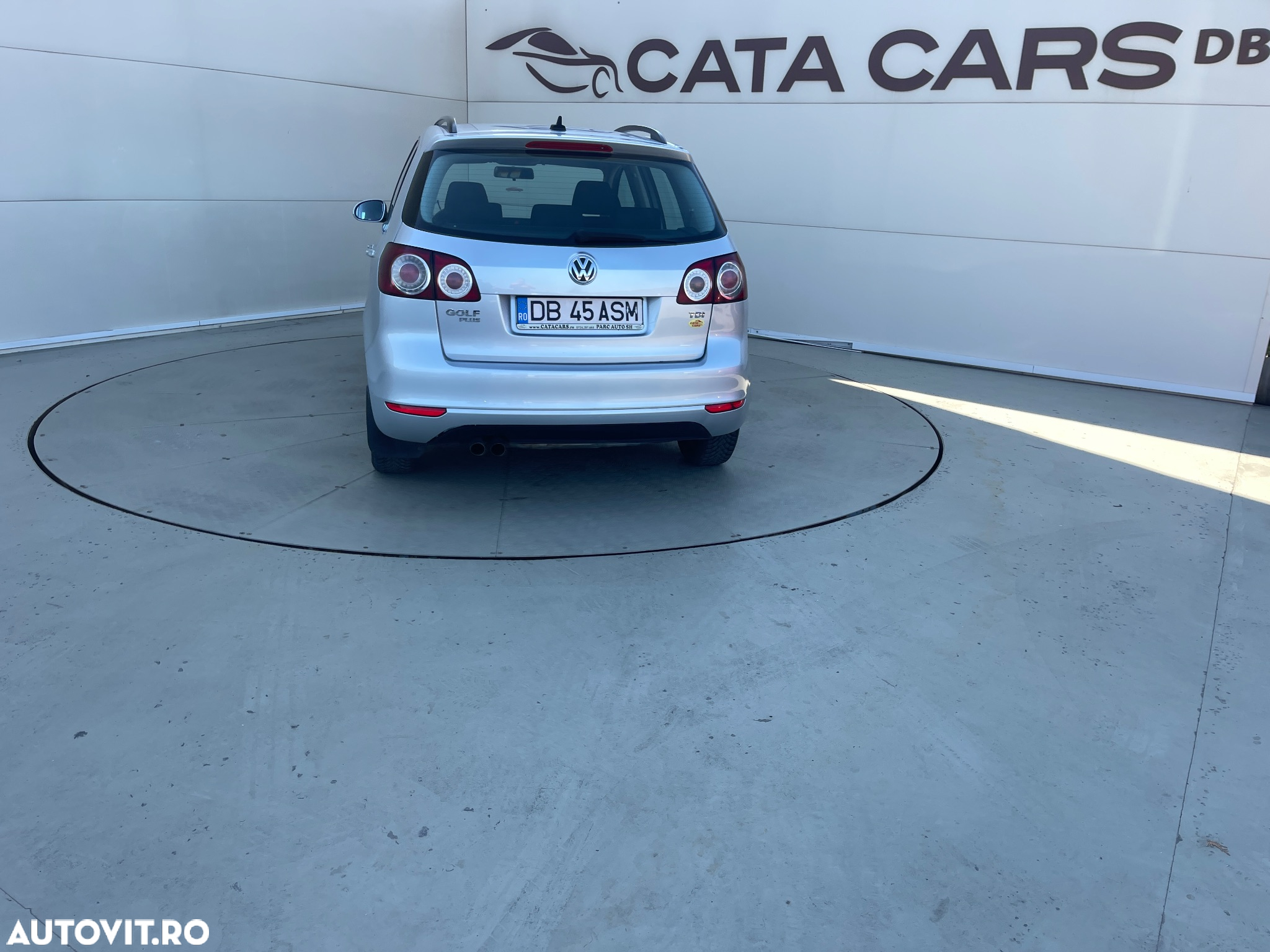 Volkswagen Golf Plus 2.0 TDI Comfortline - 14